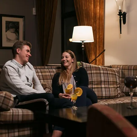 Western Gyldenlove Hotel