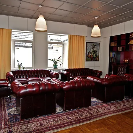 Western Gyldenlove 4*